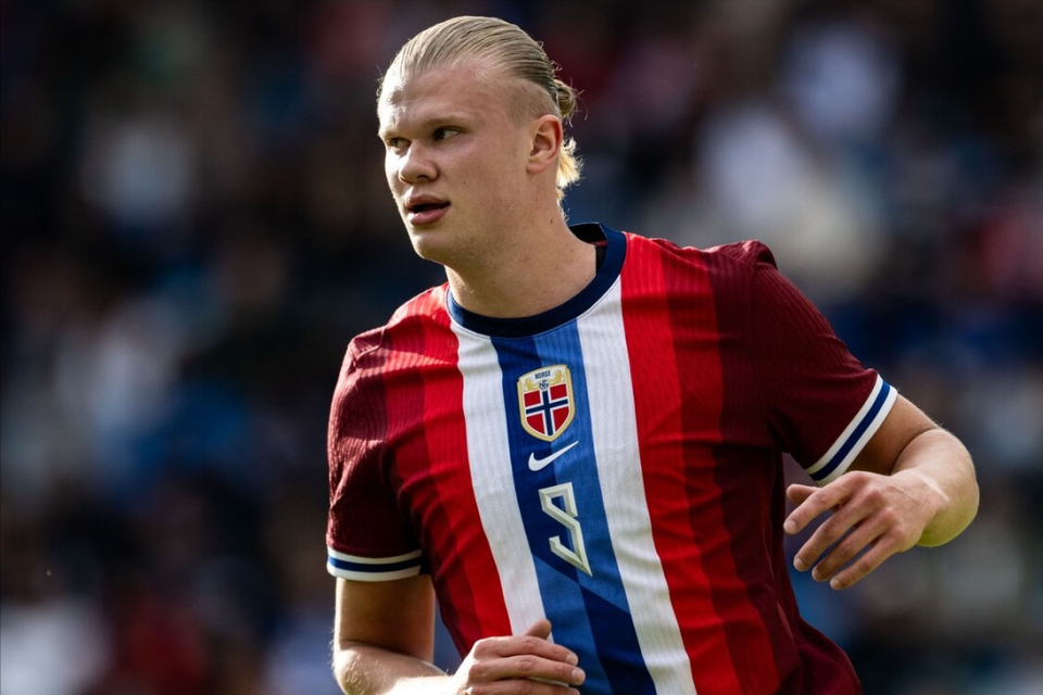 阿斯：瓦伦西亚正考虑与维尼修斯纪录片出品公司达成庭外和解（阿斯报：瓦伦西亚考虑与维尼修斯纪录片制作方达成庭外和解）