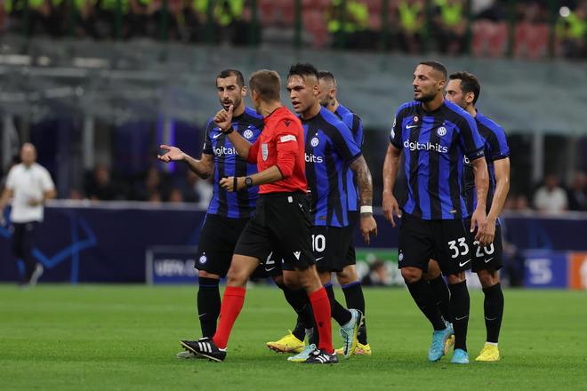 广东攻守兼备显示冠军相