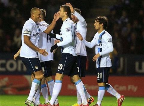 麦迪逊被担架抬出球场，弗兰克：看起来是重伤，这很残酷